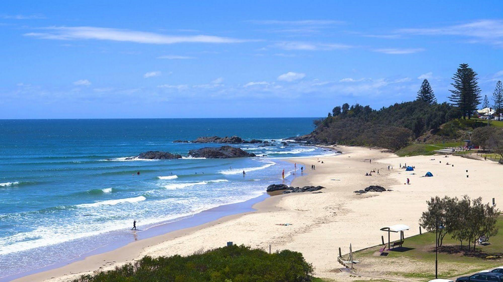 Flynns Beach Resort Порт Макари Екстериор снимка